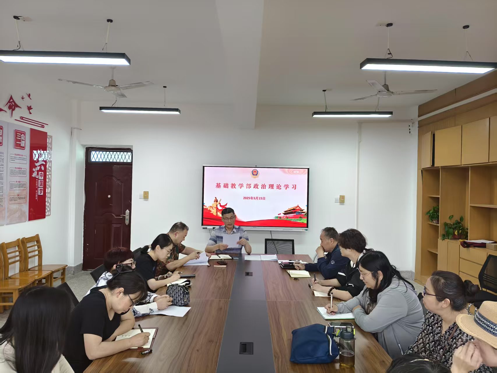 777aa9c0592f4a8e8fb9c77725790a90.jpg 777aa9c0592f4a8e8fb9c77725790a90.jpg