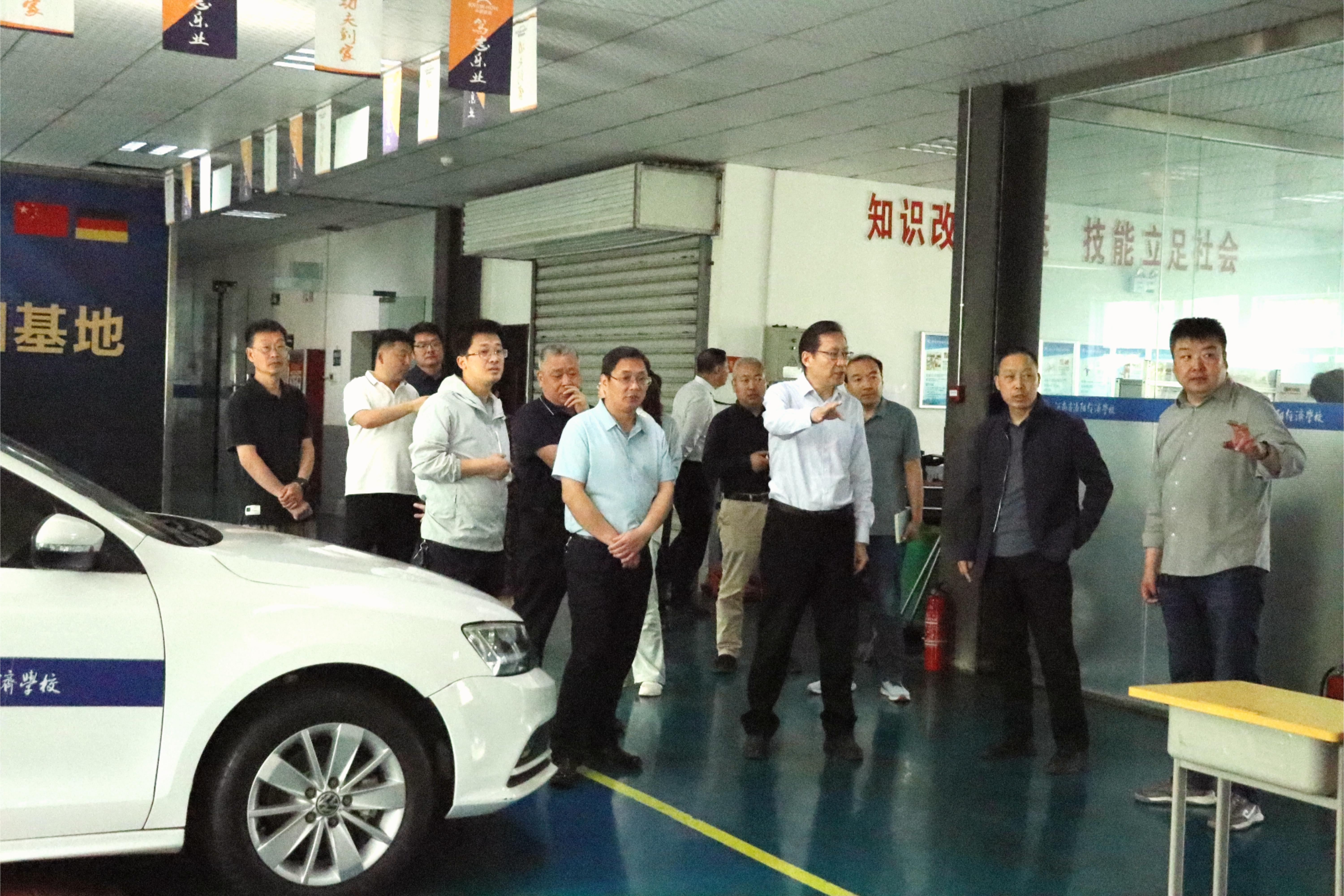 bb8d69f8fd43476eb525ddb27e830494.jpg bb8d69f8fd43476eb525ddb27e830494.jpg