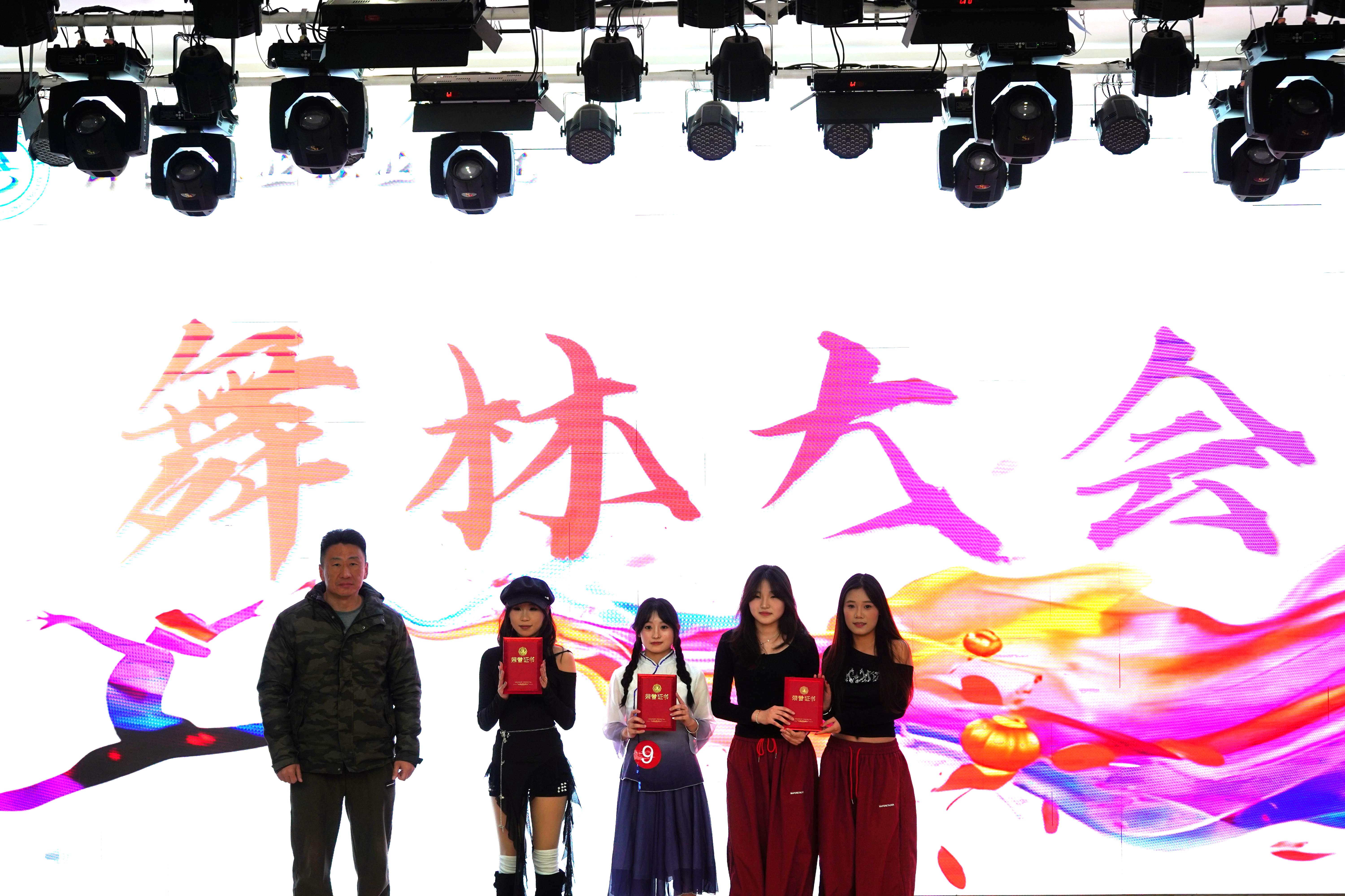 45d4d4b3ca724092a514b4936f3e4128.jpg 45d4d4b3ca724092a514b4936f3e4128.jpg