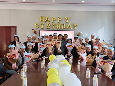 情暖校园·共庆生日