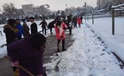 生态工程与旅游系组织义务除雪活动