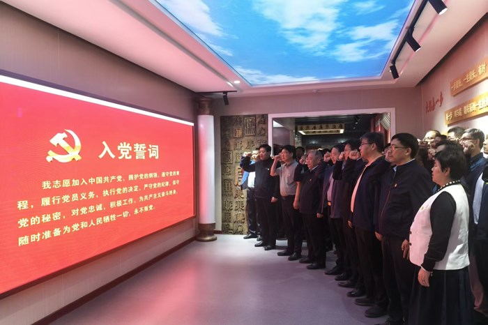 河南林业职业学院赴偃师区 一体推进 “三不腐” 教育展馆开展警示教育