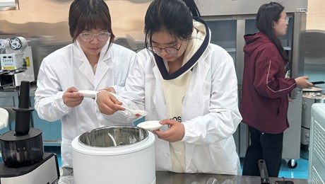 食品生物与技术教研室“2＋X”教学改革结硕果