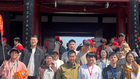 旅游与食品学院教师看望慰问实习学生