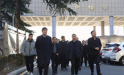 校领导带队检查新学期开学准备工作