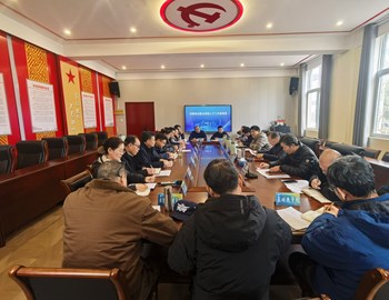 学院召开人才工作专题座谈会