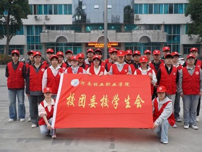 志愿红护航升本路 青春暖助力逐梦行——我校青年志愿者全力服务2026年专升本考试