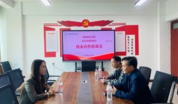 北京环球度假区到我院开展校企合作交流活动