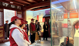 艺术学院学工党支部组织师生党员及入党积极分子赴洛八办开展红色教育